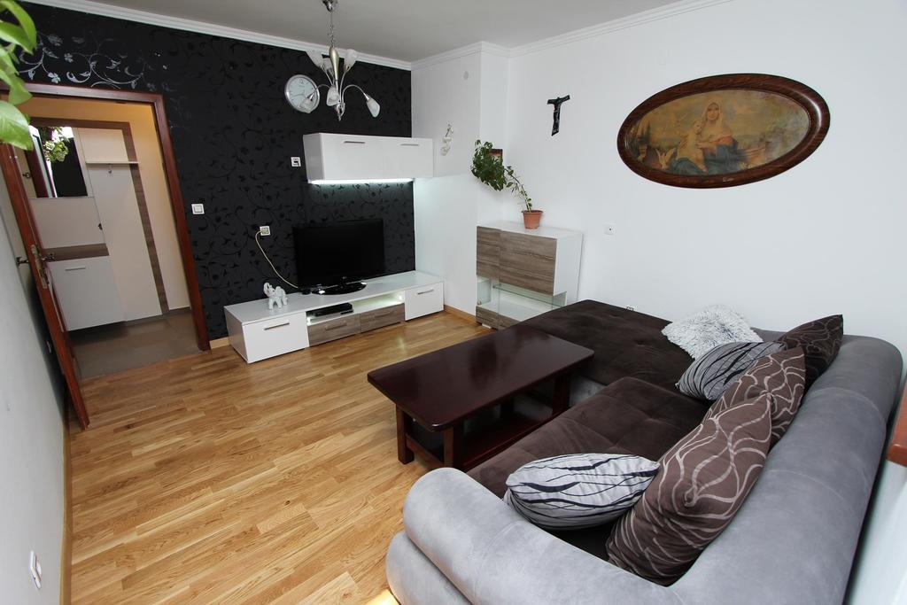 Apartment Ilinovic روفينج المظهر الخارجي الصورة
