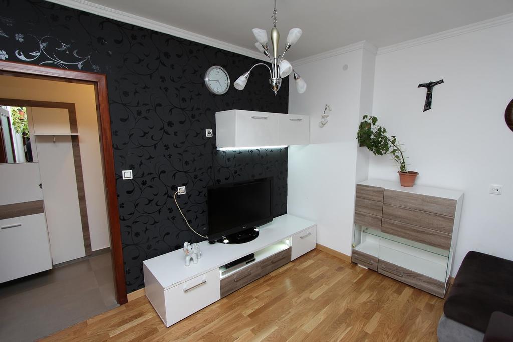 Apartment Ilinovic روفينج المظهر الخارجي الصورة