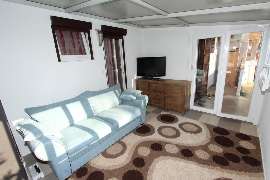 Apartment Ilinovic روفينج المظهر الخارجي الصورة