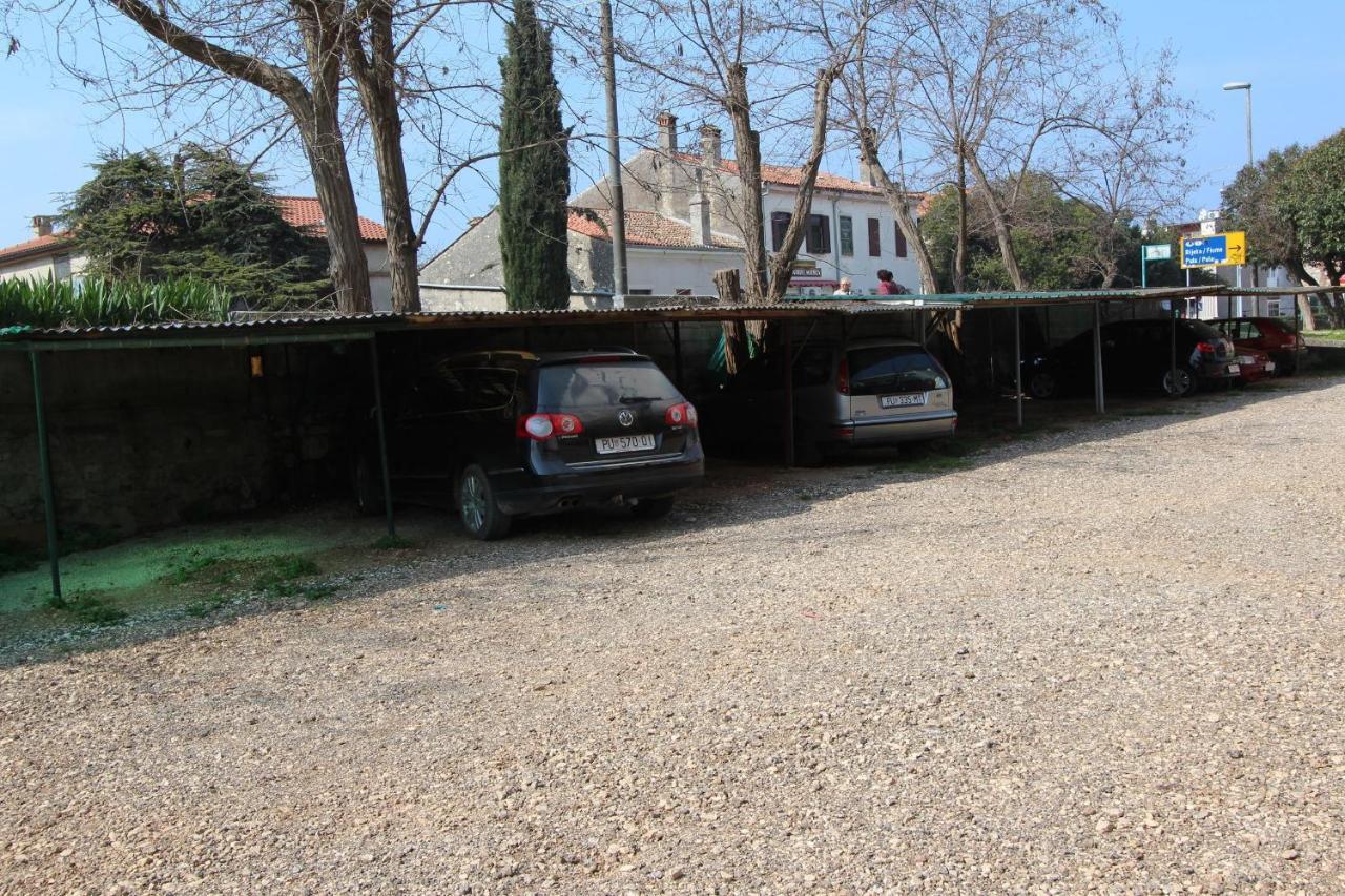 Apartment Ilinovic روفينج المظهر الخارجي الصورة