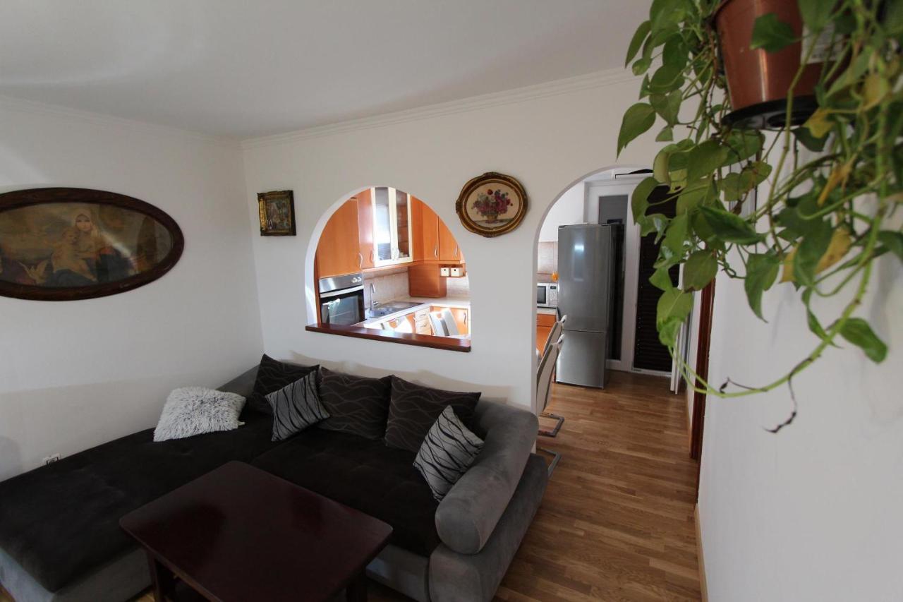 Apartment Ilinovic روفينج المظهر الخارجي الصورة